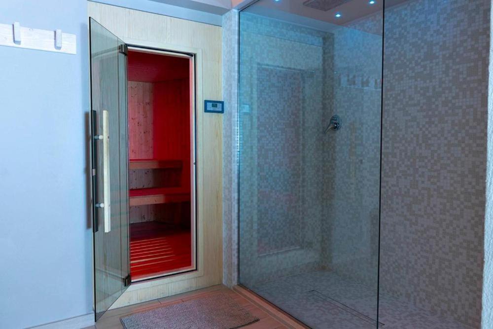 צ'סנטיקו Hotel Giove Dipendenza Hotel Fiamma מראה חיצוני תמונה