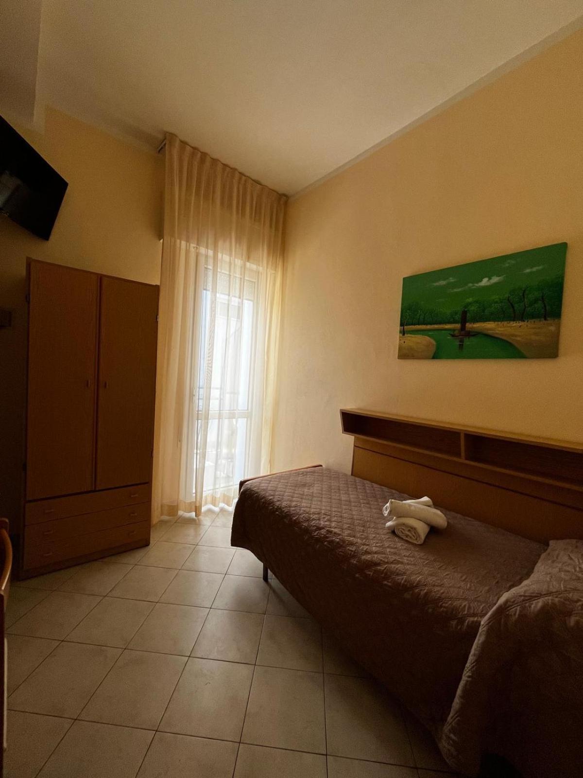 צ'סנטיקו Hotel Giove Dipendenza Hotel Fiamma מראה חיצוני תמונה