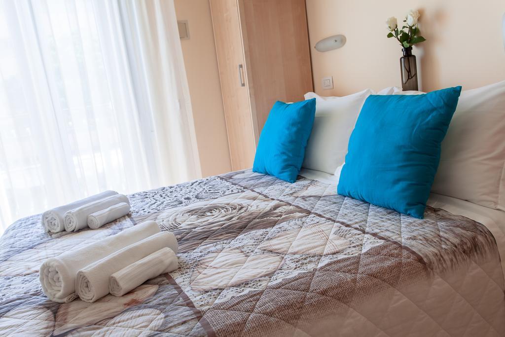 צ'סנטיקו Hotel Giove Dipendenza Hotel Fiamma מראה חיצוני תמונה