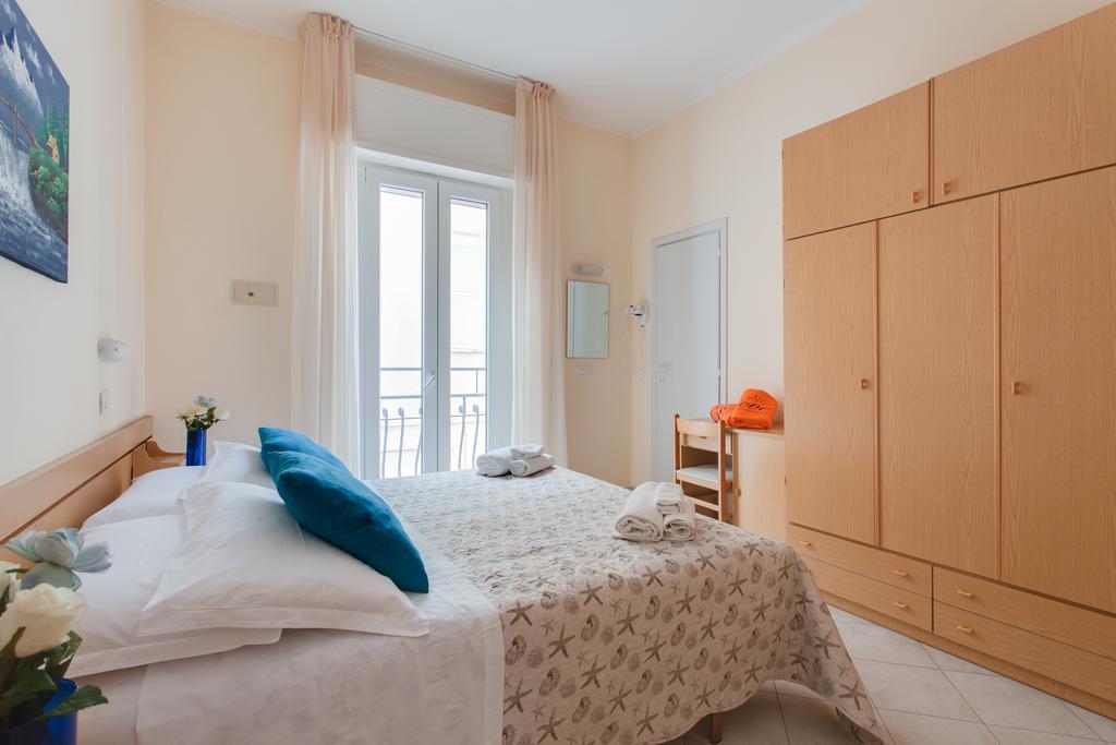 צ'סנטיקו Hotel Giove Dipendenza Hotel Fiamma מראה חיצוני תמונה