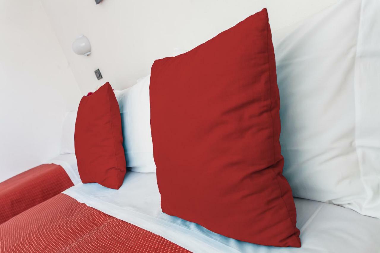 צ'סנטיקו Hotel Giove Dipendenza Hotel Fiamma מראה חיצוני תמונה